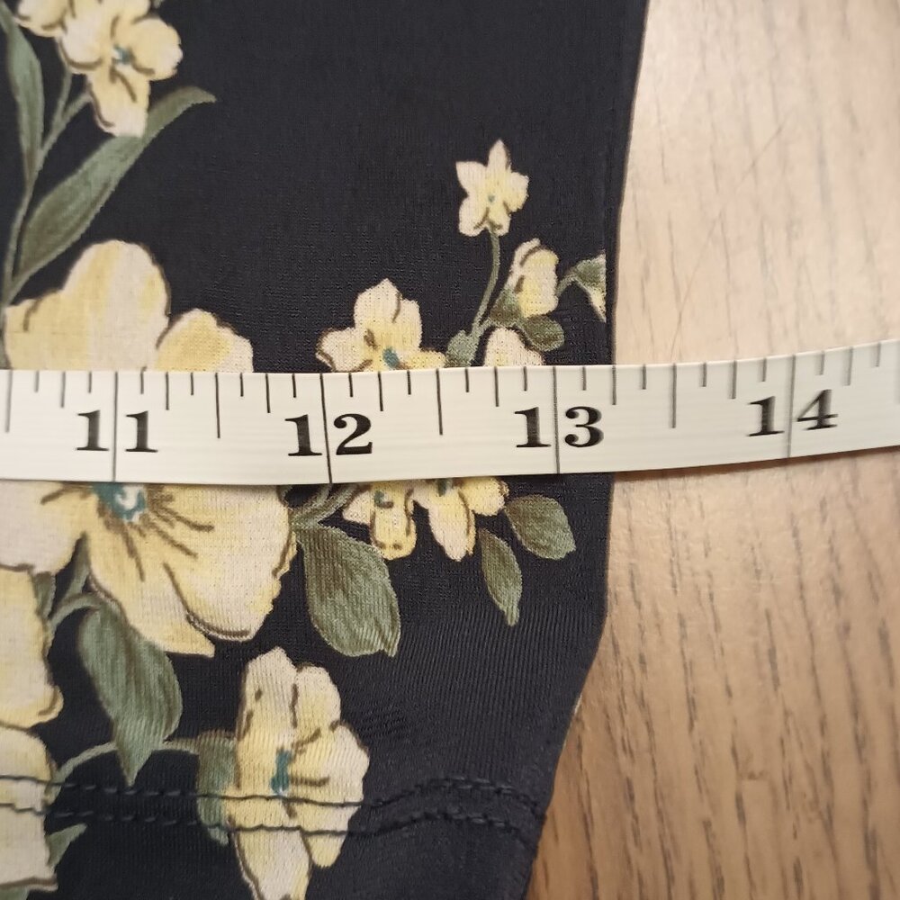 Kaileigh Size 1X Navy and Yellow Floral Cropped Wide Leg Jumpsuit - Picture 8 of 16